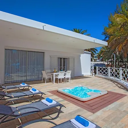 Playa Hari - 3 Bedroom - Great Value - Perfect For Families * Puerto del Carmen (Lanzarote)